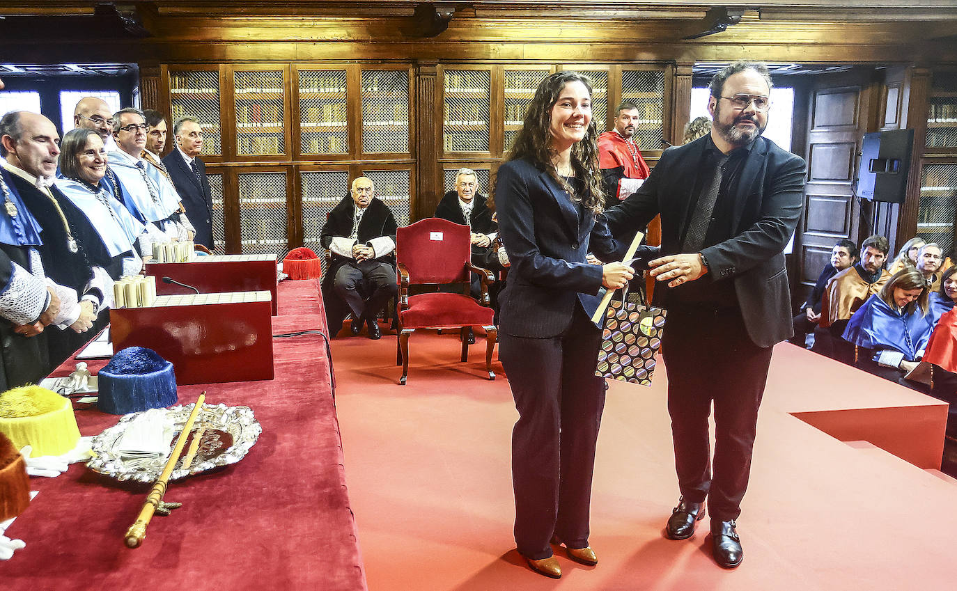 La Universidad entrega sus premios a «a los más sobresalientes»