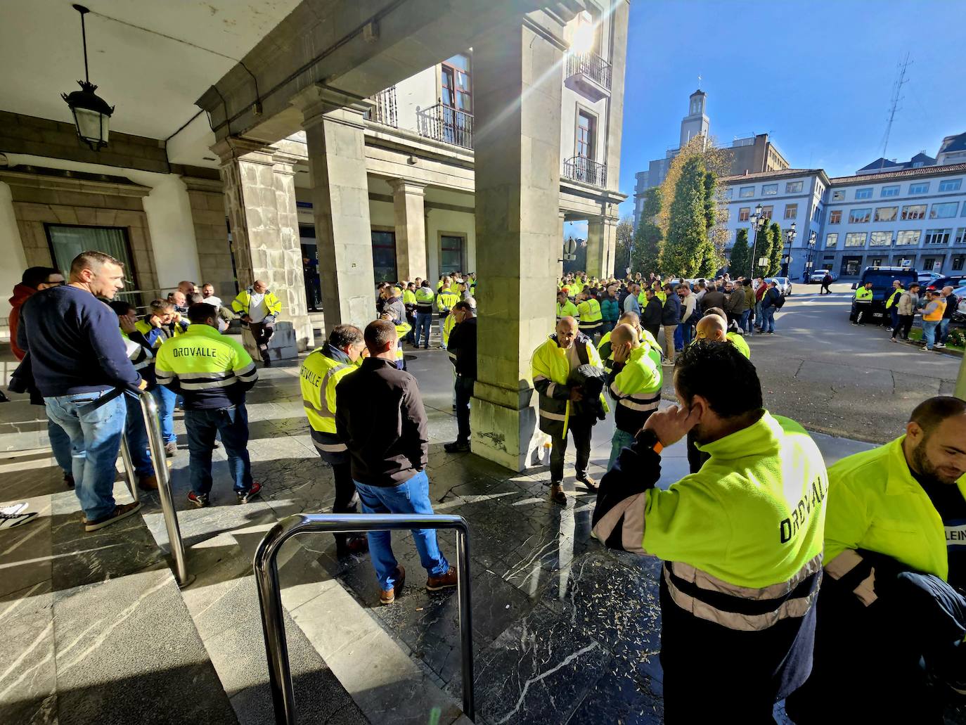 Los trabajadores de Orovalle protestan en Oviedo: «No vamos a vender nuestros derechos»