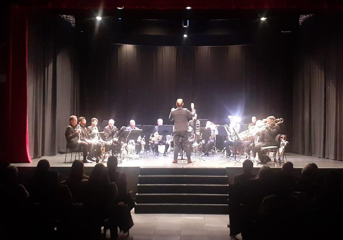 La OSPA hace vibrar a El Llar