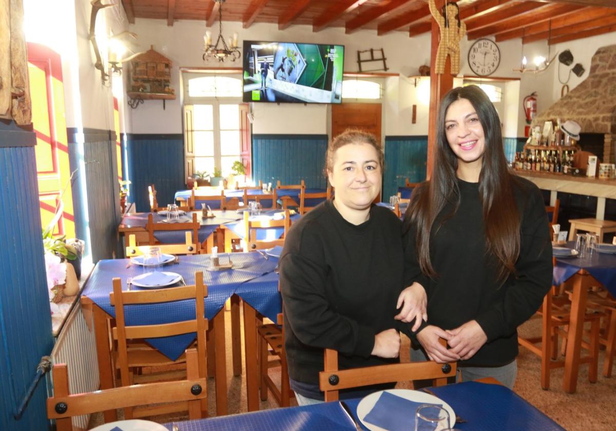 Milagros y Judit, en su restaurante.