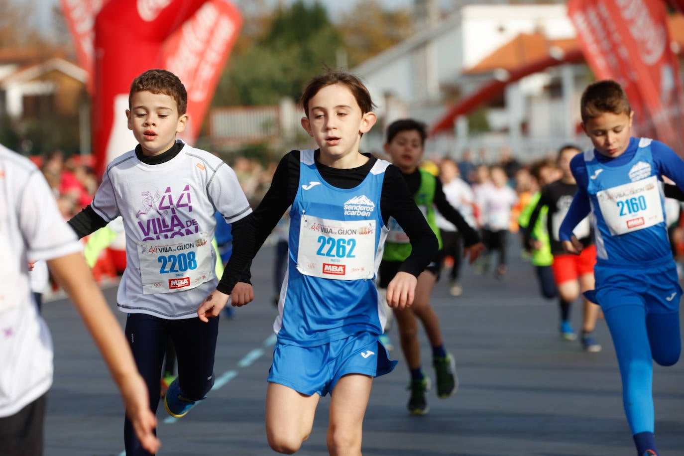 Más de 500 niños llenan el Cross Villa de Gijón