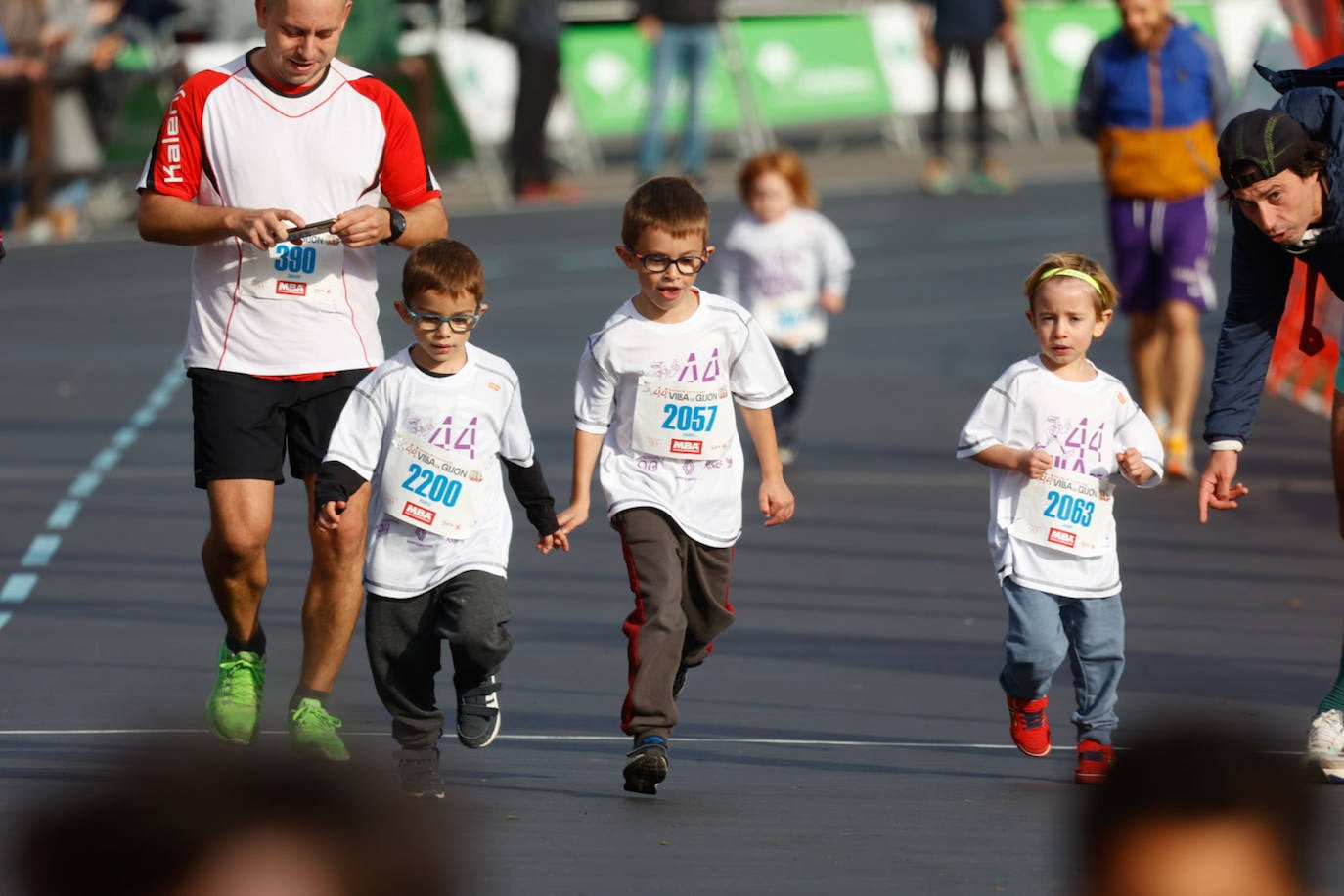 Más de 500 niños llenan el Cross Villa de Gijón