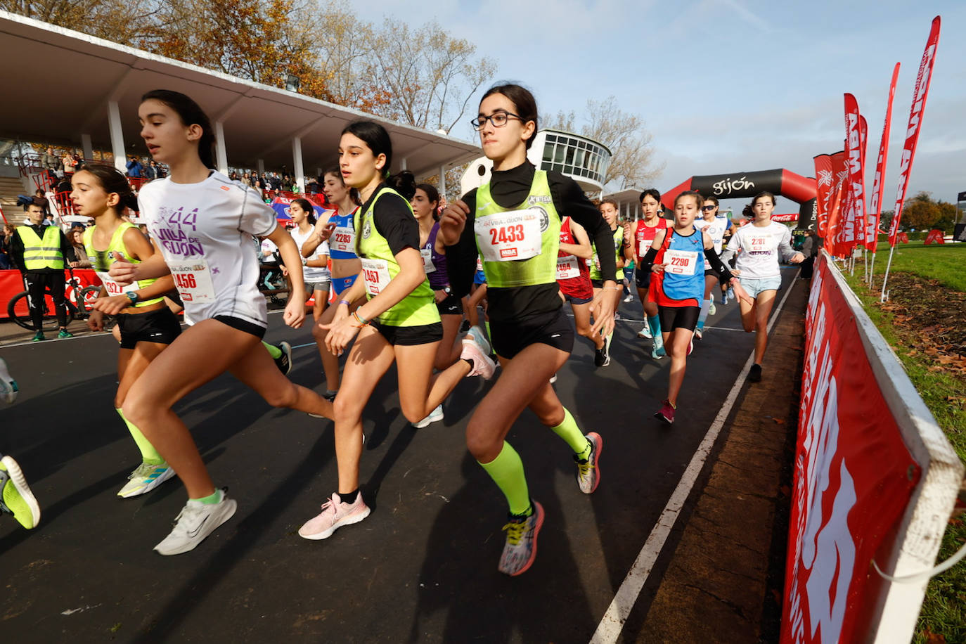 Más de 500 niños llenan el Cross Villa de Gijón