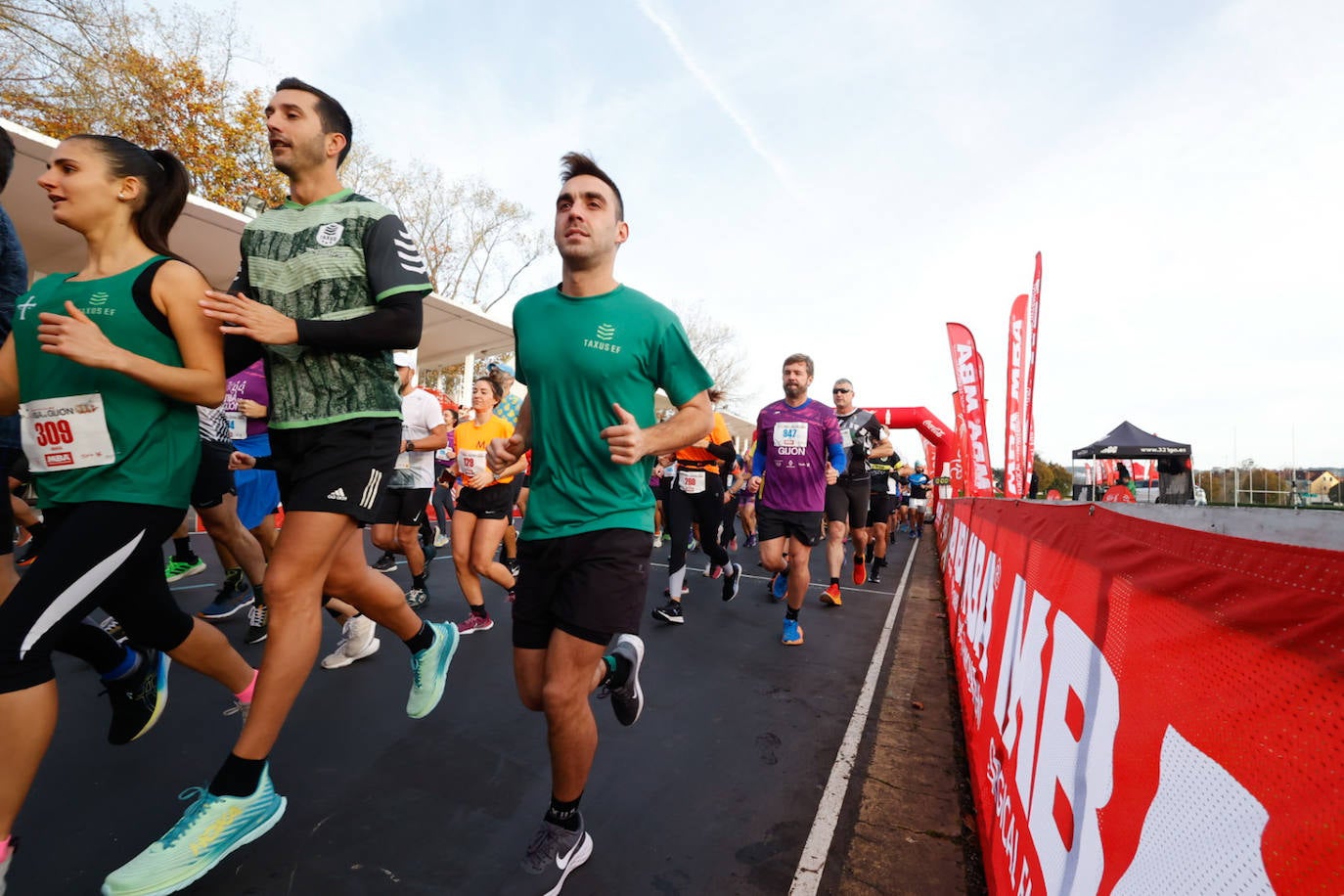 Más de 1.000 corredores se dan cita en el Cross Villa de Gijón