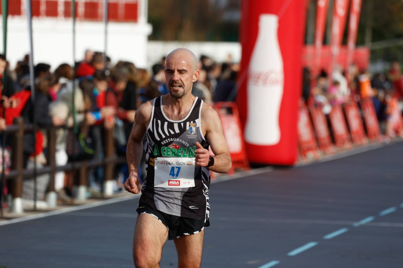 Más de 1.000 corredores se dan cita en el Cross Villa de Gijón