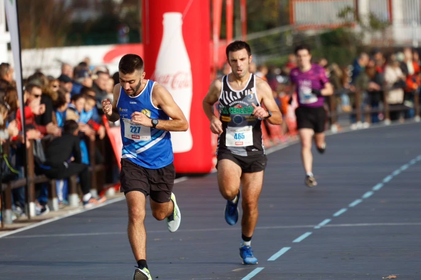 Más de 1.000 corredores se dan cita en el Cross Villa de Gijón