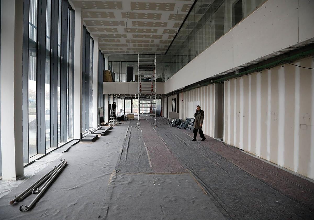 Gran sala que albergará el centro de control de la Policía Local. En la planta superior estará la sala de emergencias o gabinete de crisis.