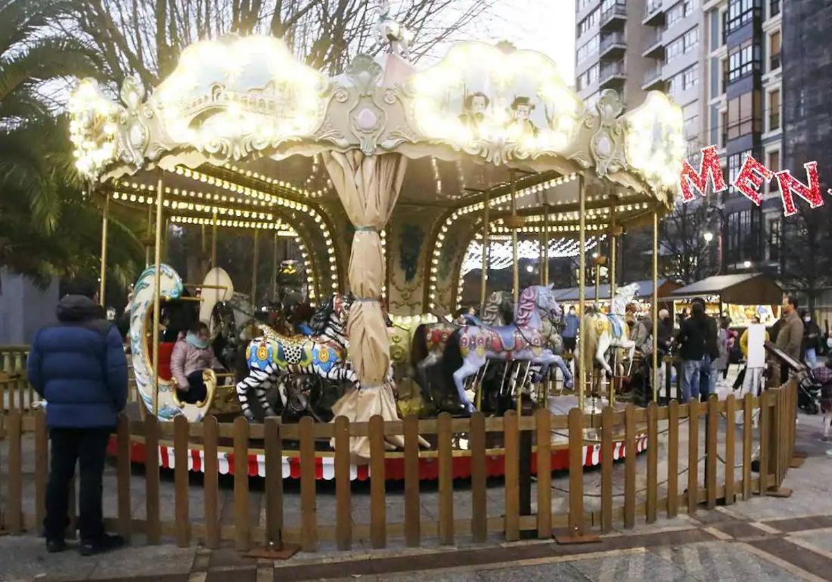 Atracciones en el merado navideño de Begoña.