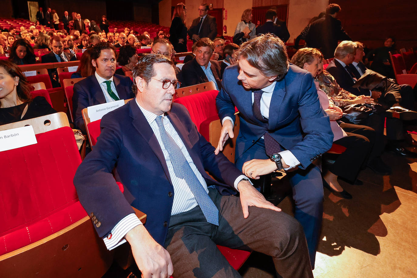 Fade distingue a representantes del mundo empresarial asturiano