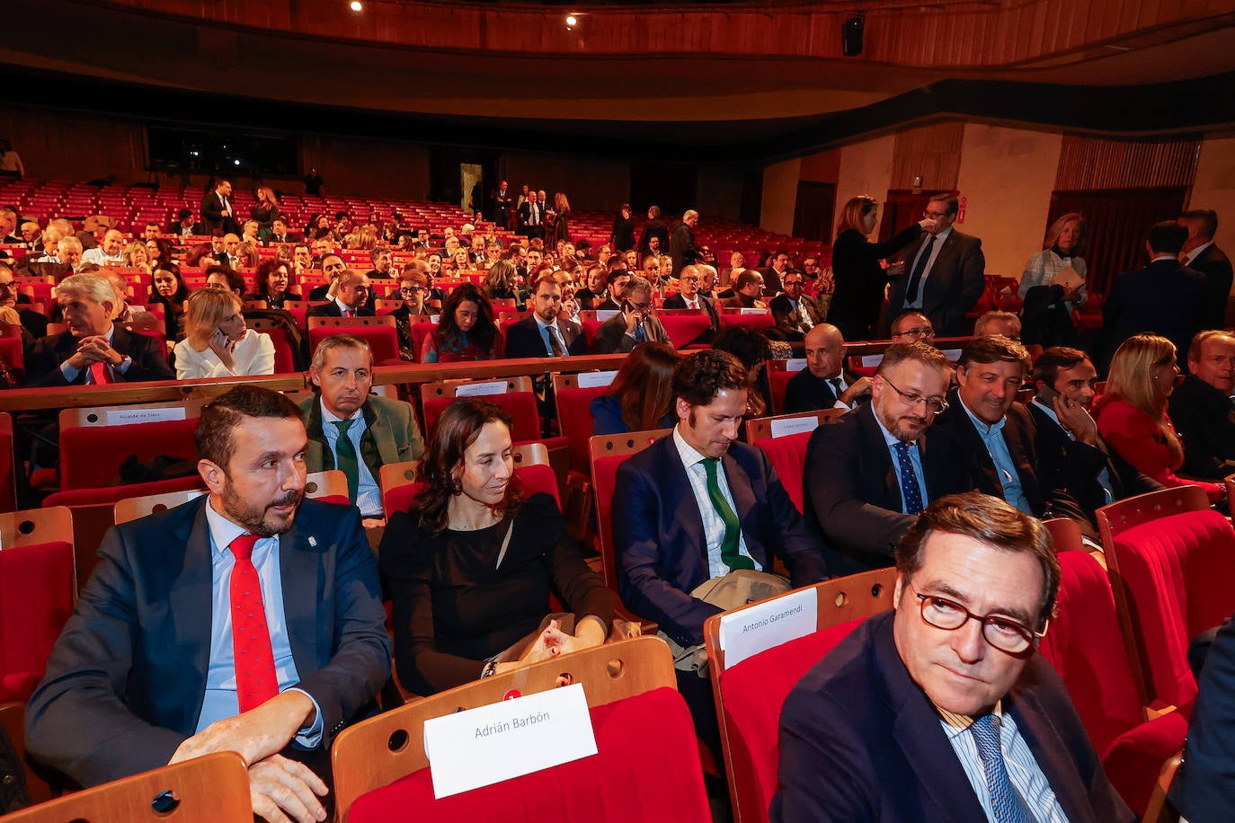 Fade distingue a representantes del mundo empresarial asturiano