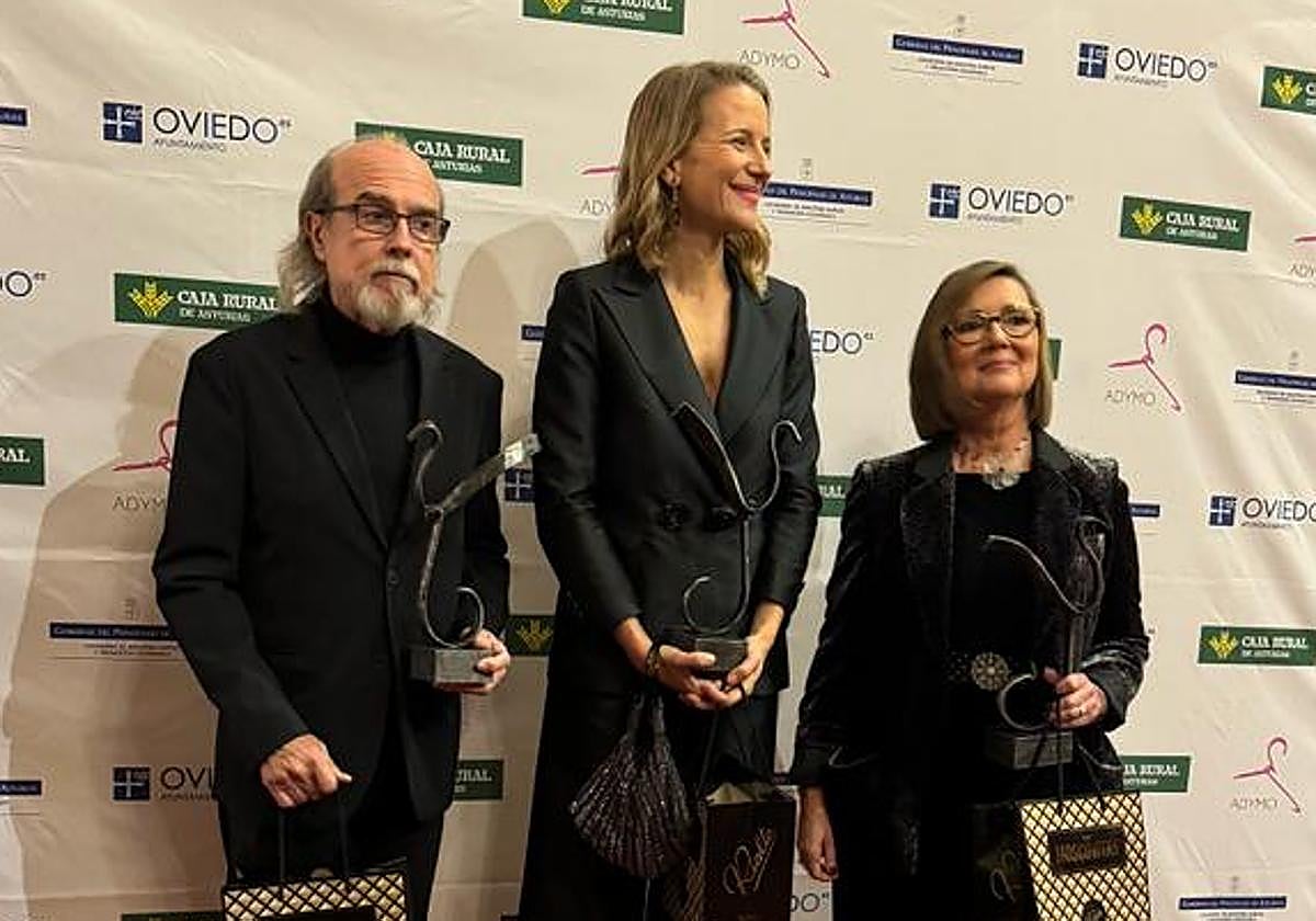 María de León, Javier Simorra y Amelia Miranda, los premiados de este año por la Asociación Adymo.