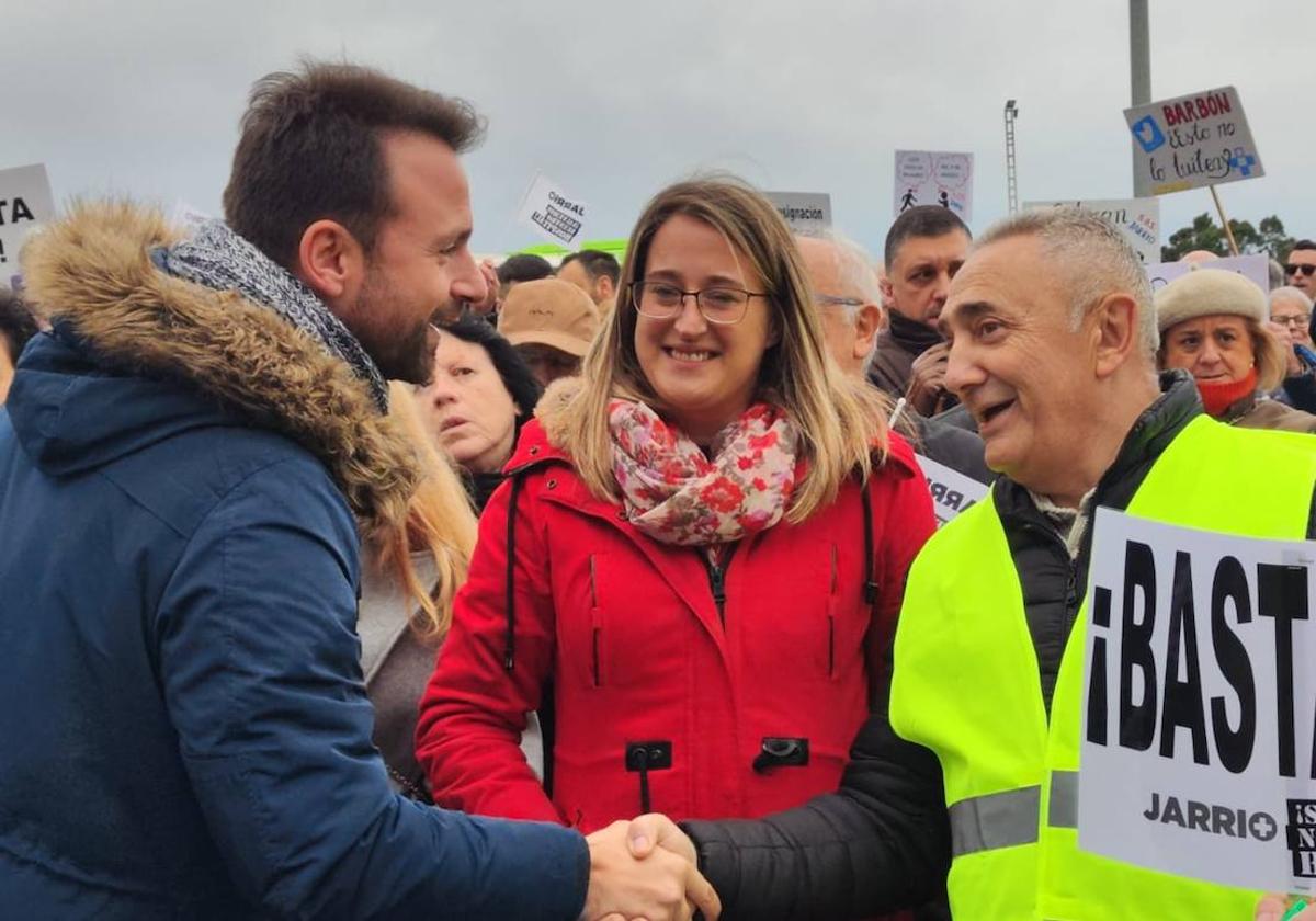 El occidente sale a la calle: «Jarrio nos necesita más que nunca, basta ya de considerarnos vecinos de segunda»