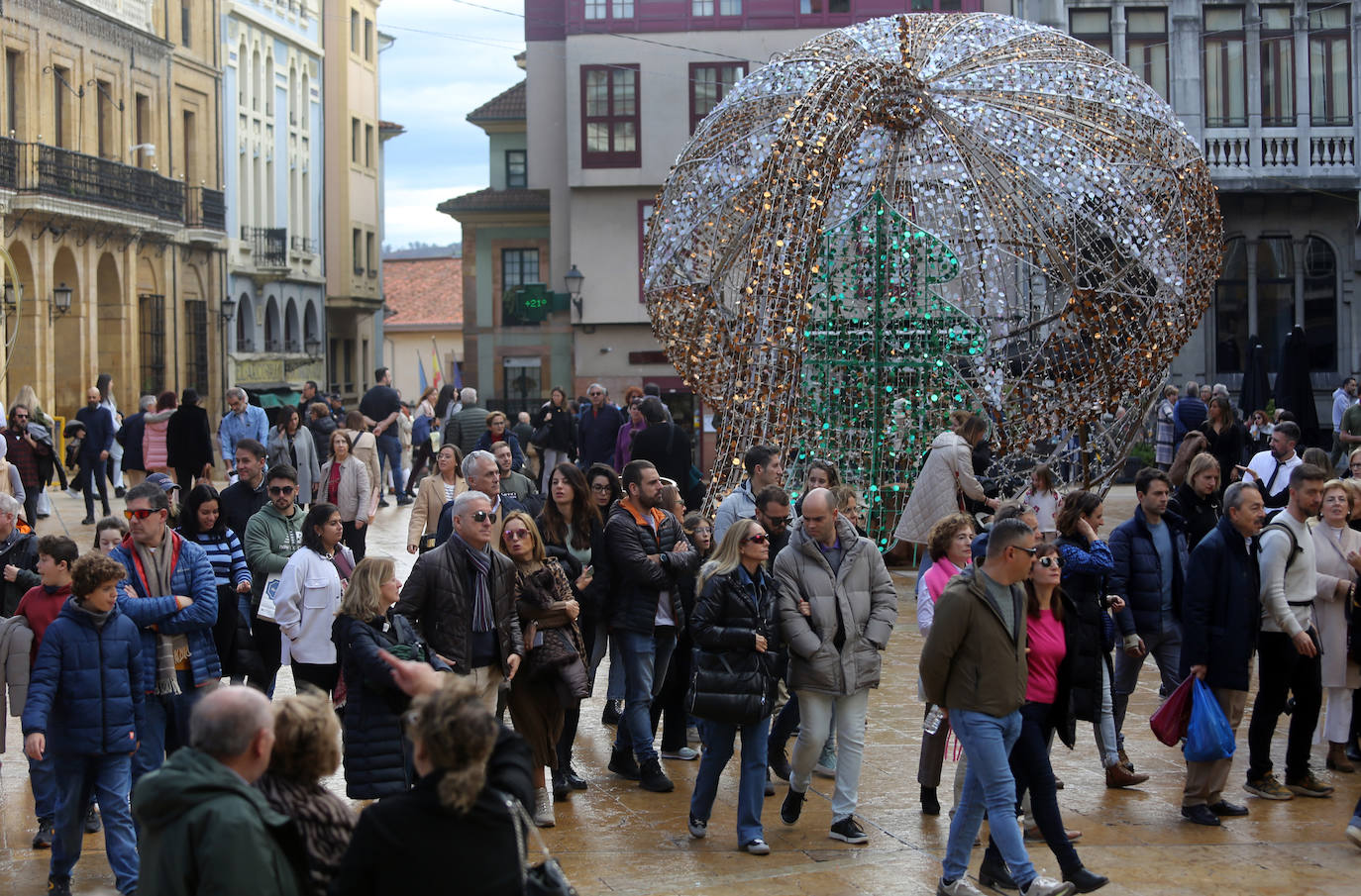 Asturias, abarrotada por el puente