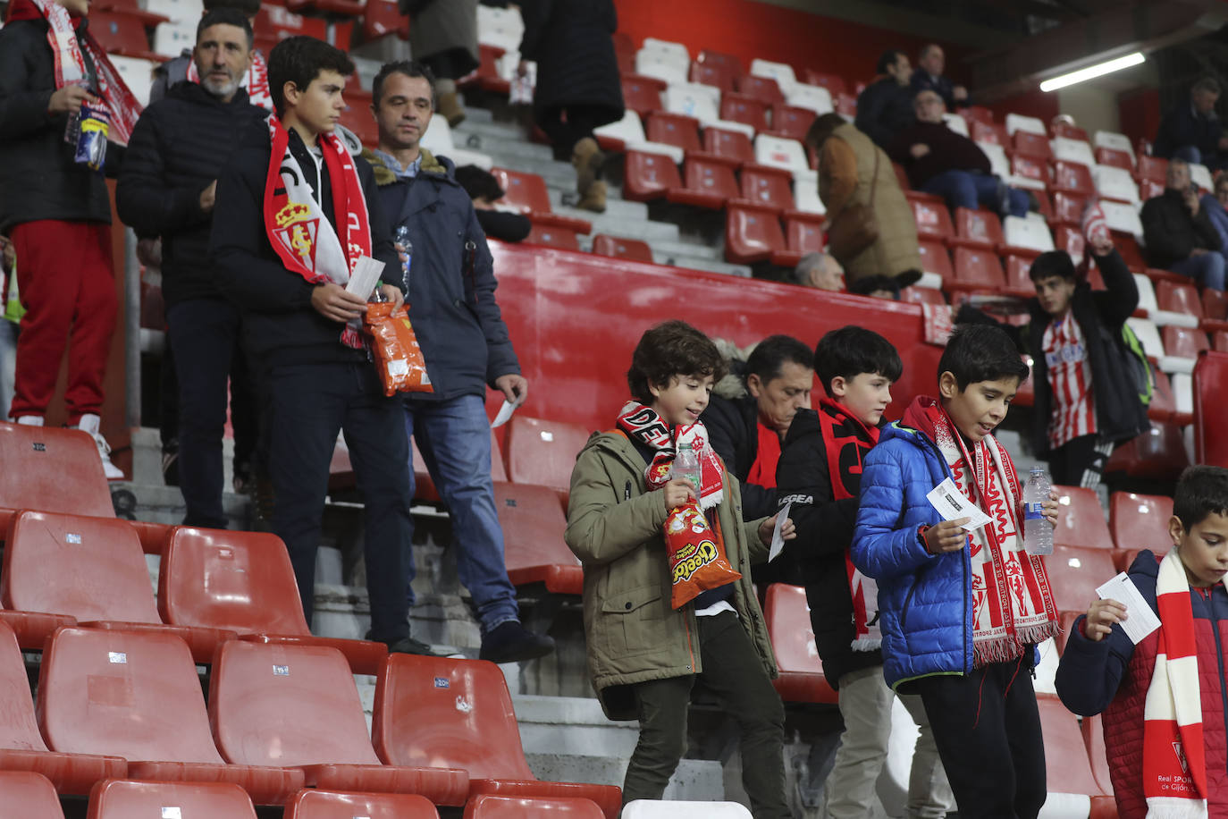 ¿Estuviste en el Sporting - Levante? ¡Búscate!