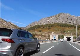 Túneles del Negrón en la autopista del Huerna.