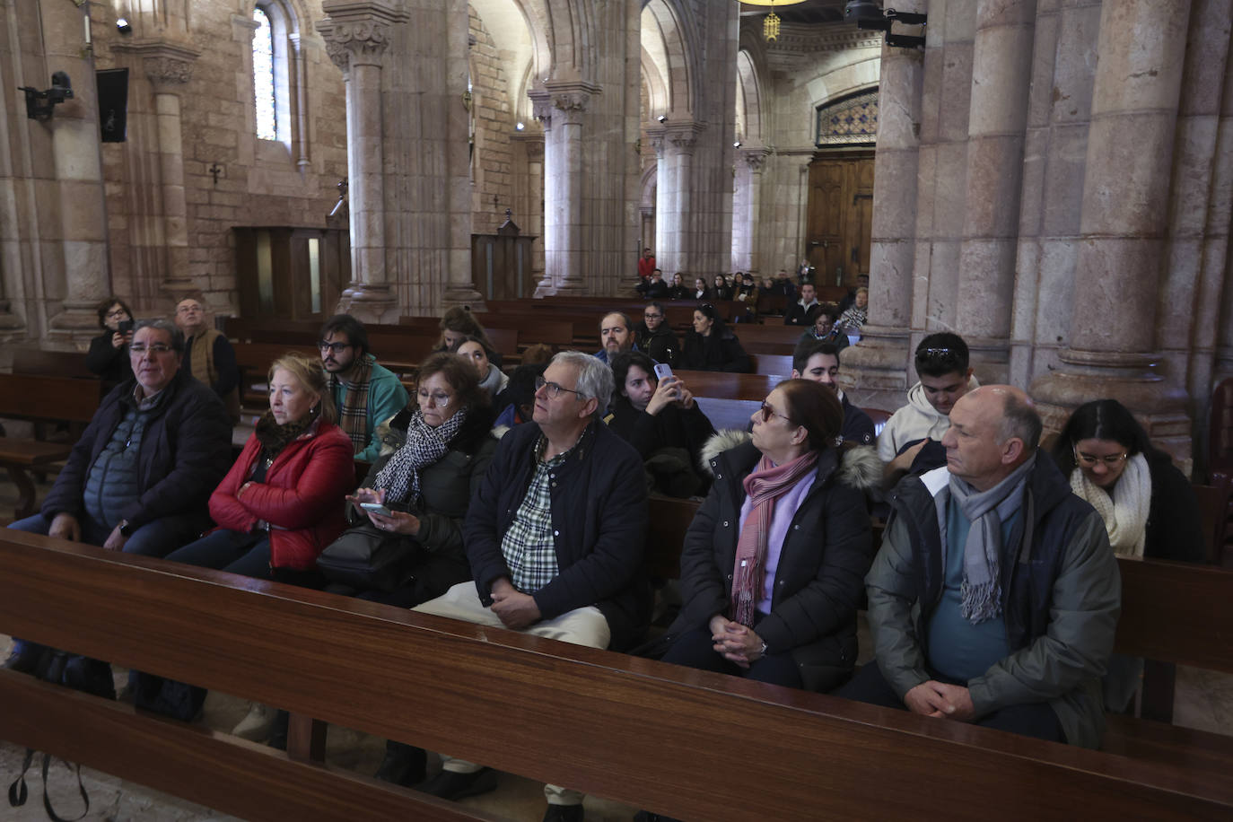 Asturias, abarrotada por el puente