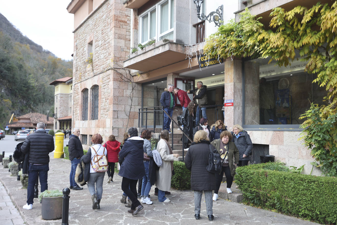 Asturias, abarrotada por el puente