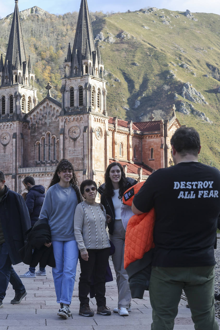 Asturias, abarrotada por el puente