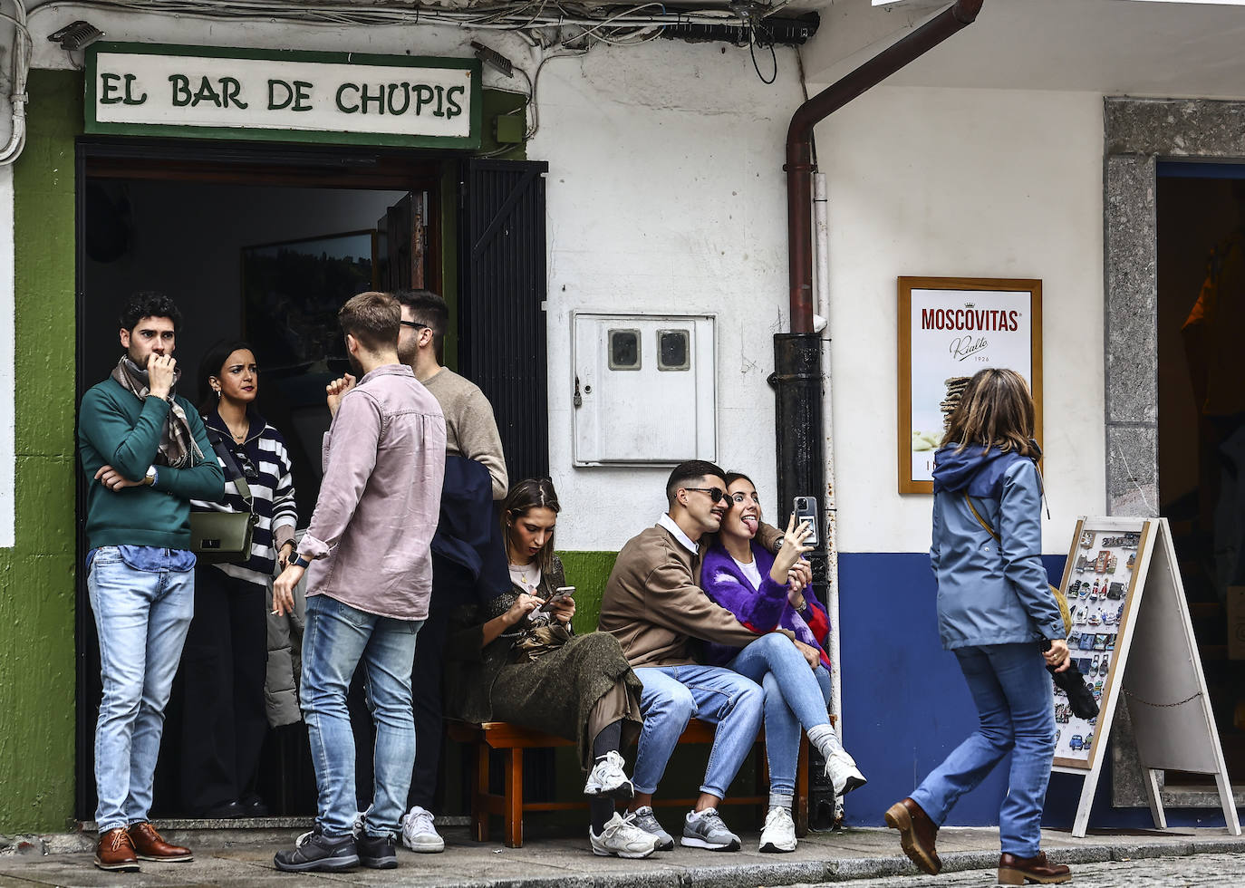 Asturias, abarrotada por el puente