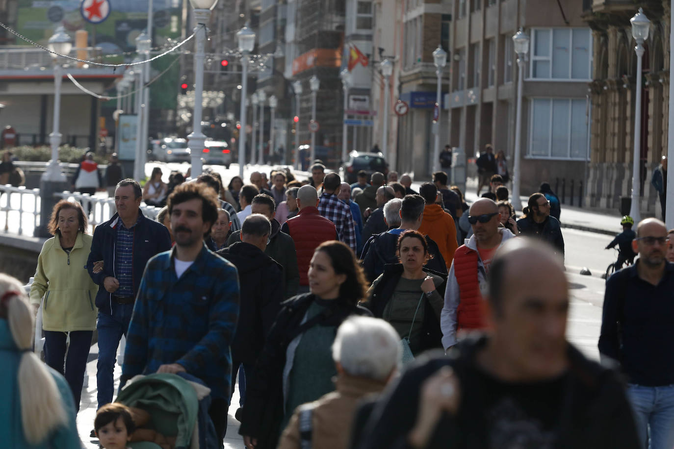 Asturias, abarrotada por el puente