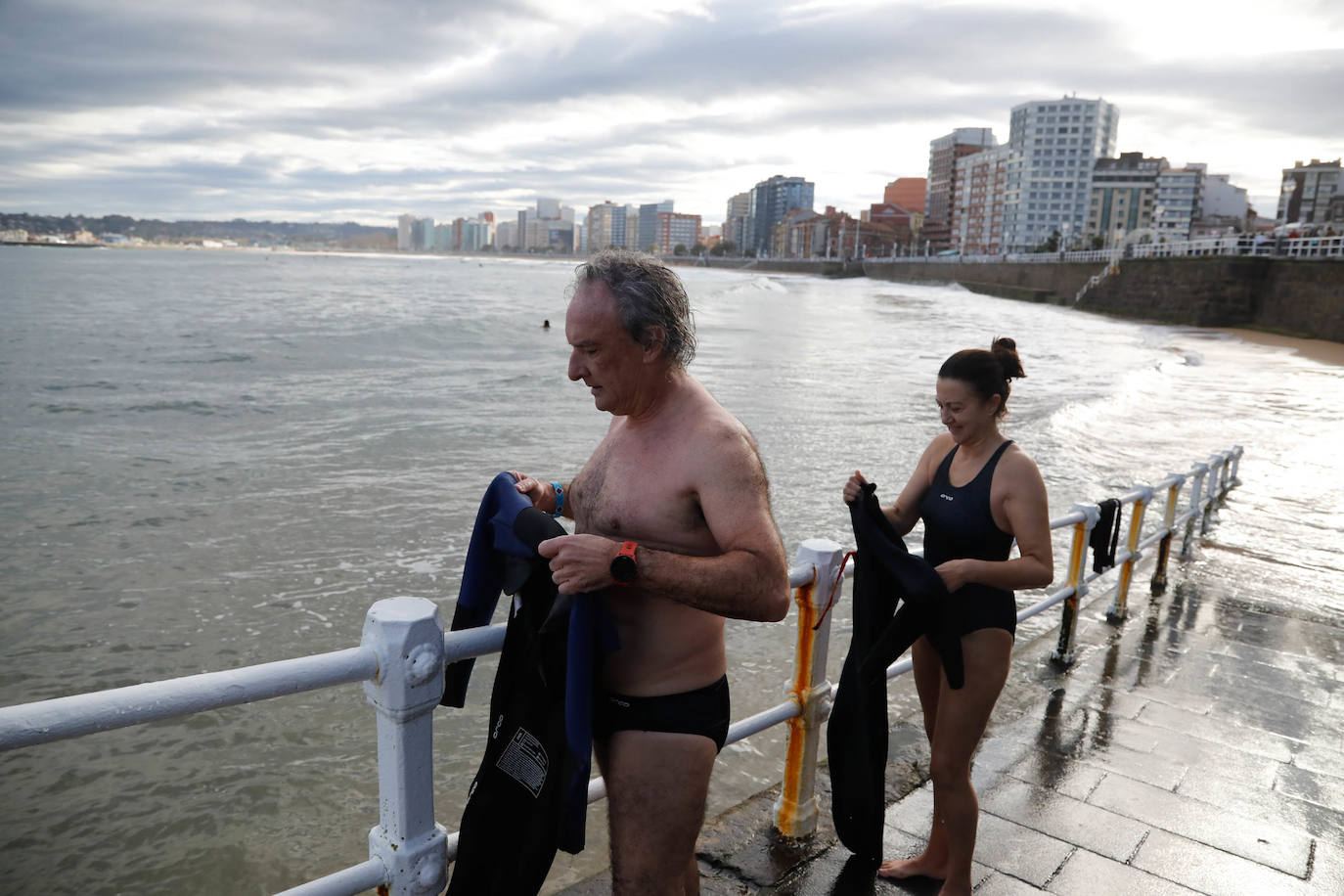 Asturias, abarrotada por el puente