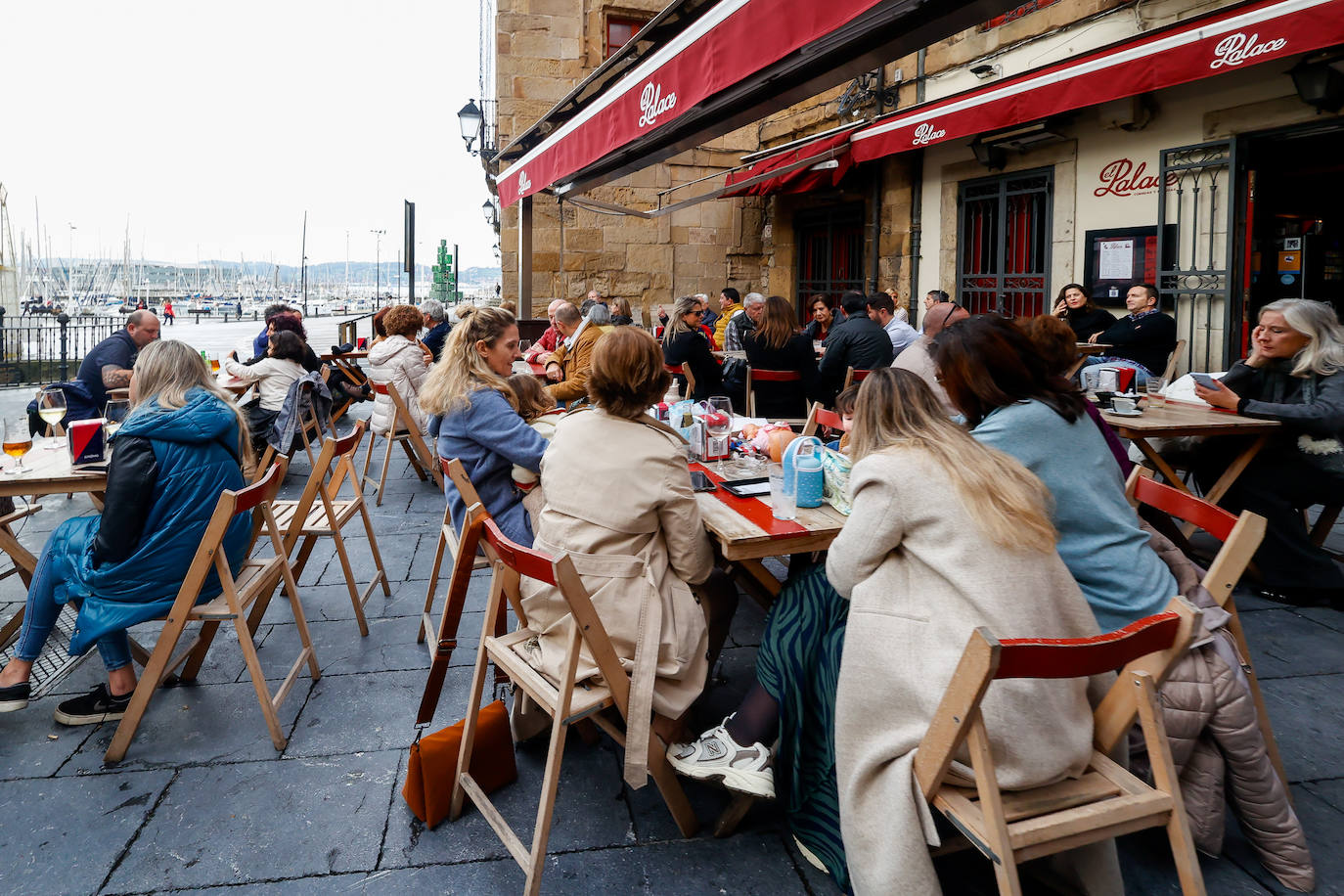 Puente de lleno y calor en Asturias