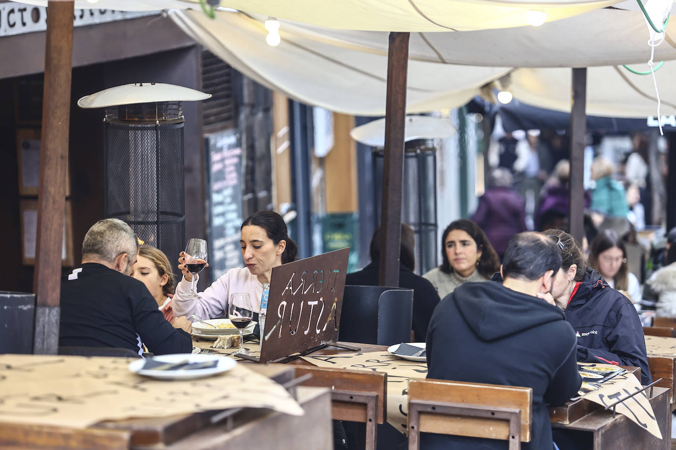 Puente de lleno y calor en Asturias