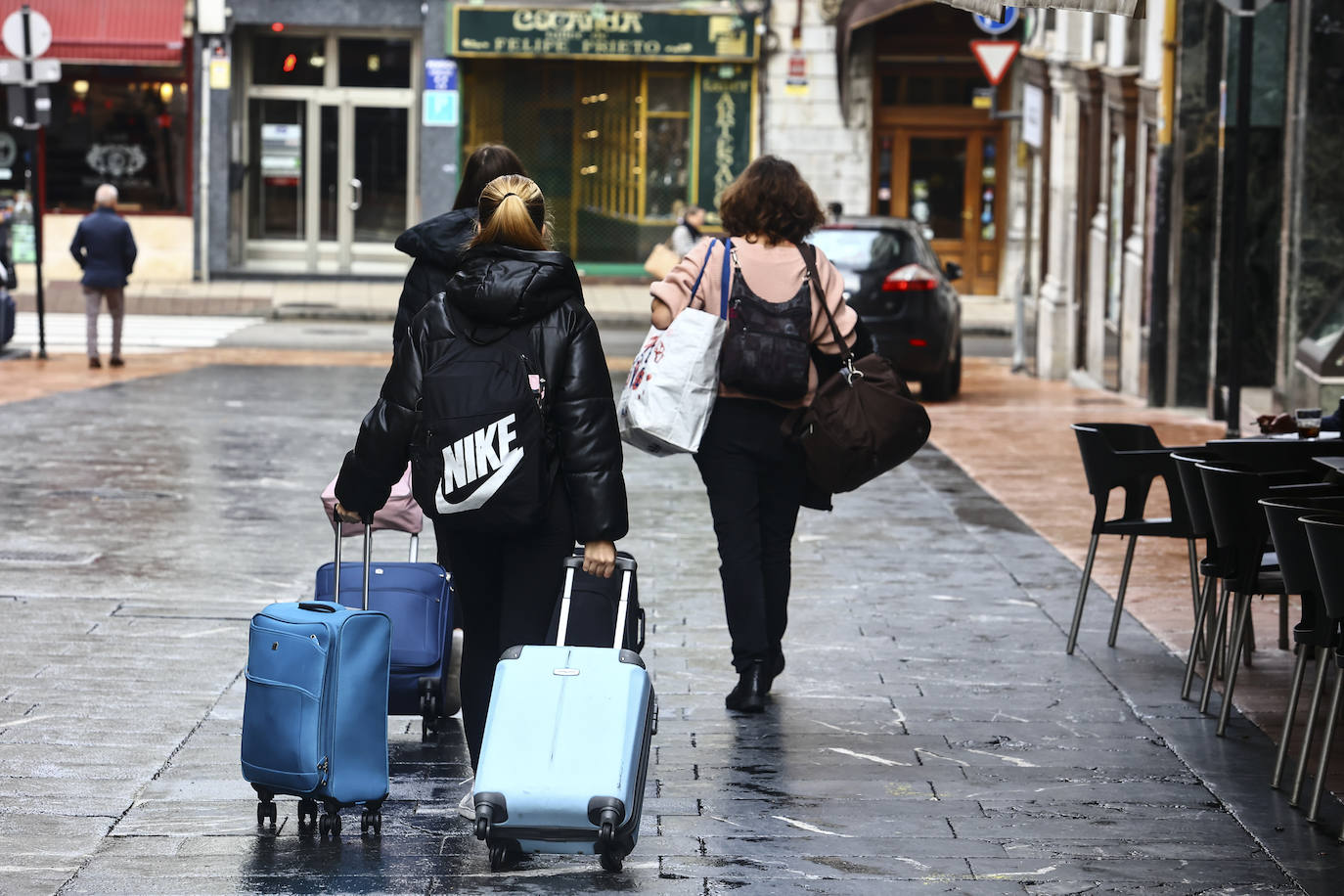 Puente de lleno y calor en Asturias