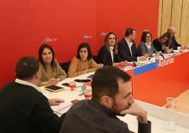 Reunión de la Comisión Ejecutiva de la FSA, presidida por Adrián Barbón.