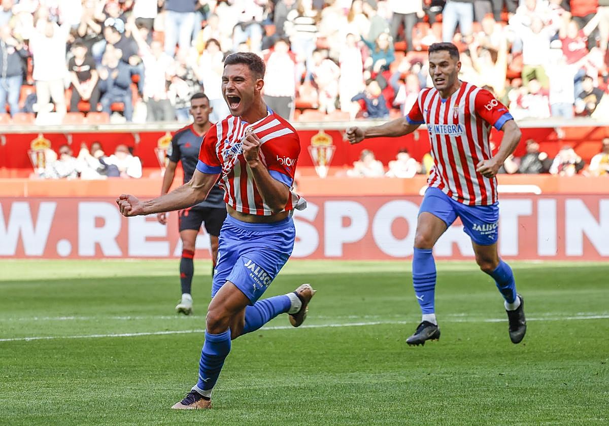 Diego Sánchez, celebrando un gol.
