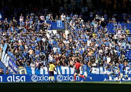 Público en el Carlos Tartiere.