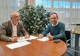 Ángel García y Ovidio Zapico, durante la reunión celebrada en Oviedo.