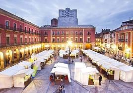 Expo Mercado Artesano en el Ayuntamiento de Gijón