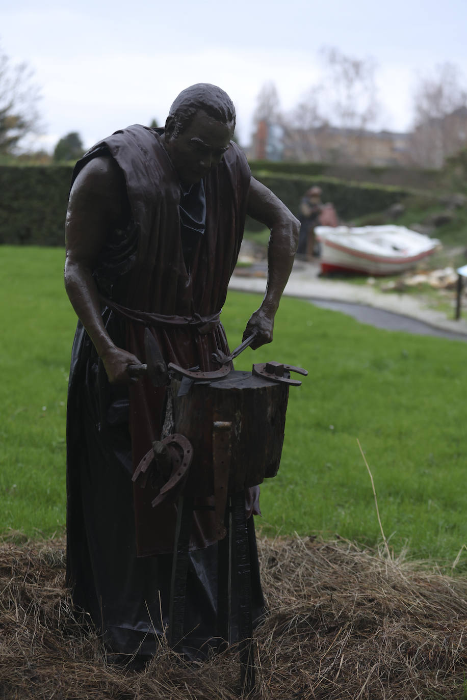 El belén del Ponticu enciende la Navidad en el Botánico de Gijón