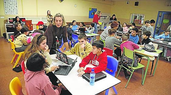 El colegio Cervantes vive la magia de la televisión