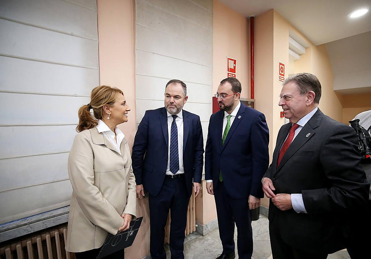 La Cámara de Oviedo entrega su medalla de oro a Obdulia Fernández