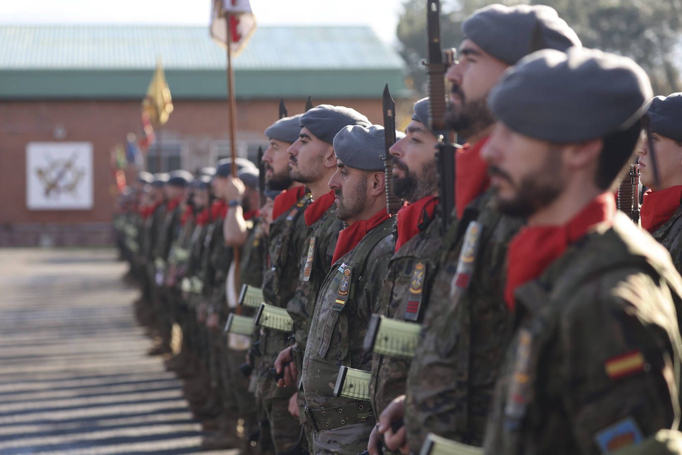 El coronel Jesús Martínez Victoria toma el mando del Regimiento de Infantería &#039;Príncipe 3&#039;