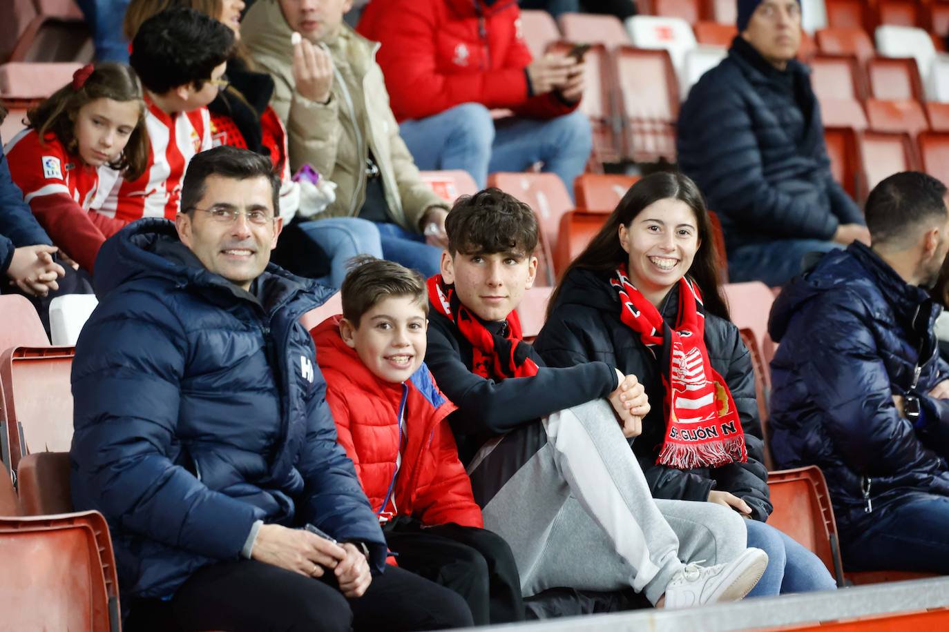 ¿Estuviste viendo el Sporting - Leganés? ¡Búscate en las fotos de El Molinón!