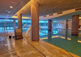 El spa ya se encuentra lleno de agua y se apuran las labores de limpieza para su reapertura.