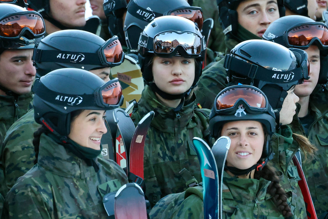 La Princesa de Asturias, maniobras en la nieve en el Pirineo aragonés