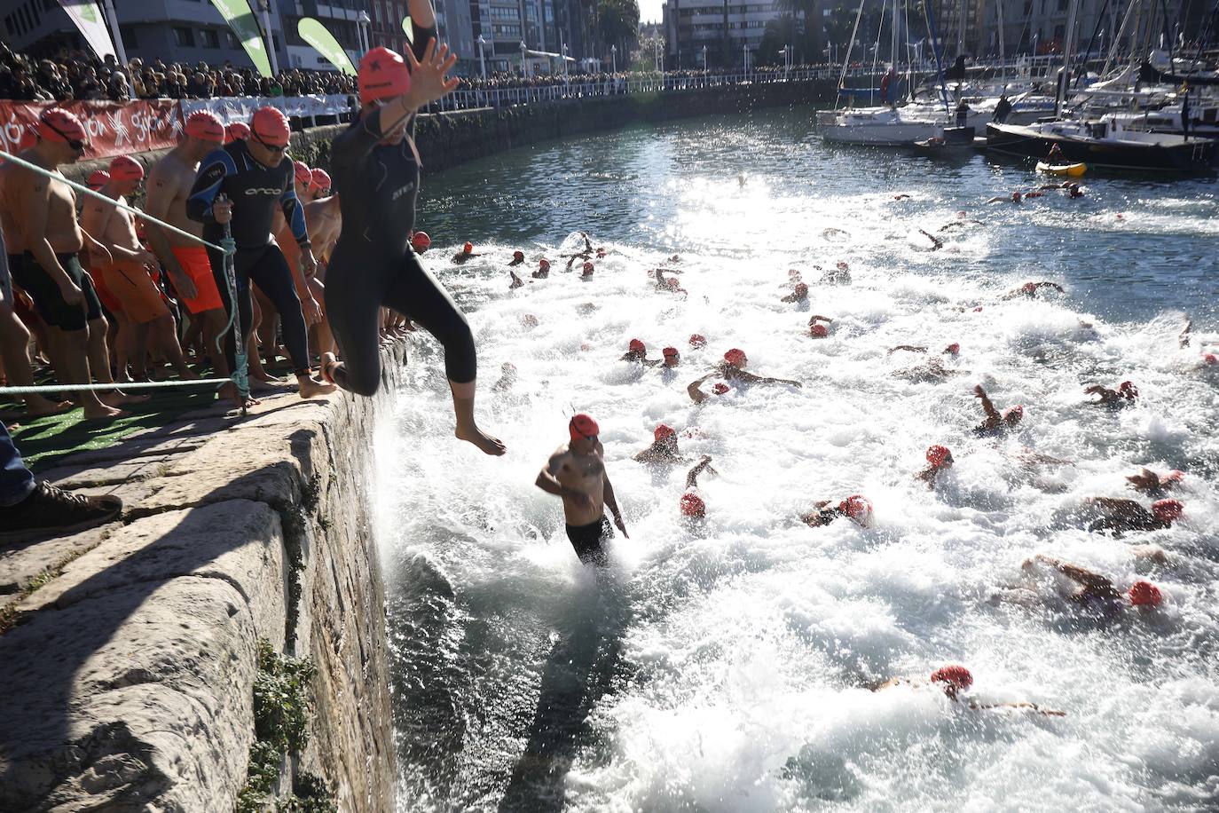 Las imágenes de la Travesía de Navidad en Gijón