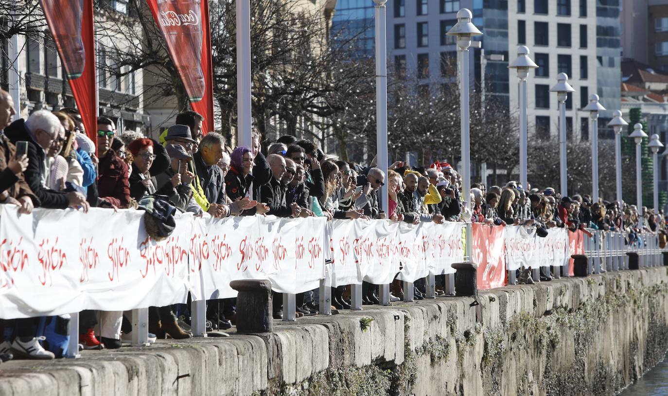 Las imágenes de la Travesía de Navidad en Gijón