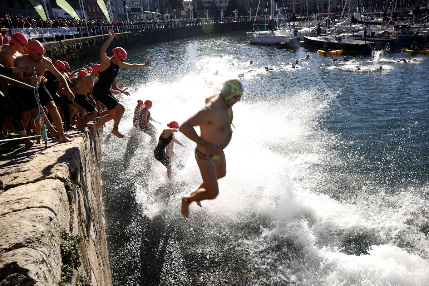 Las imágenes de la Travesía de Navidad en Gijón