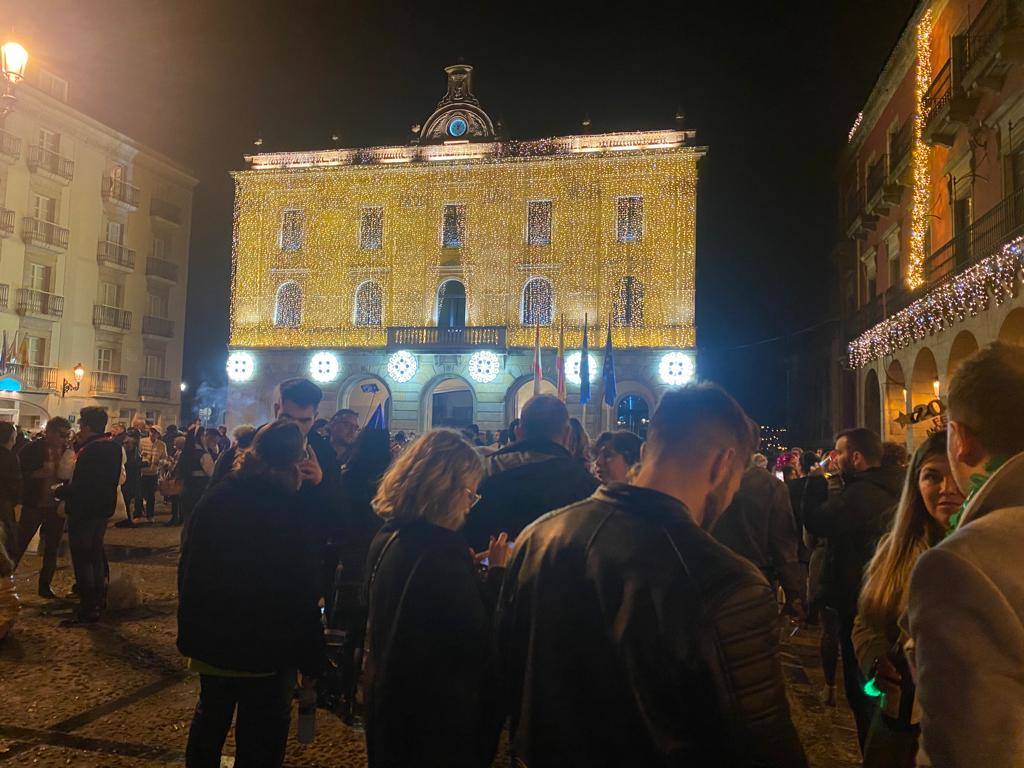 Fotos: Una Nochevieja que volvió a ser de multitudes en Asturias