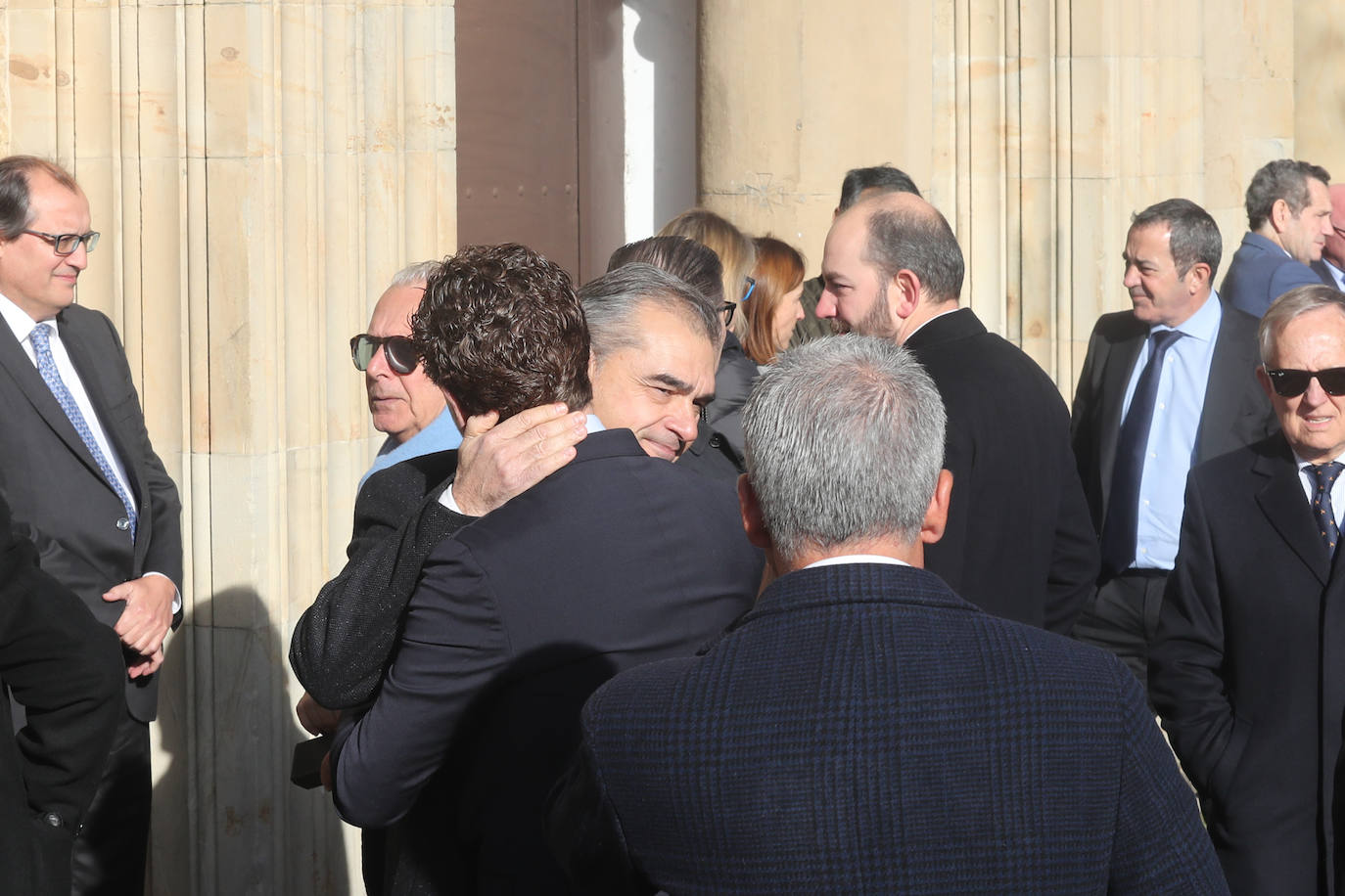 Fotos: Emocionada despedida en Gijón al empresario Romualdo Alvargonzález