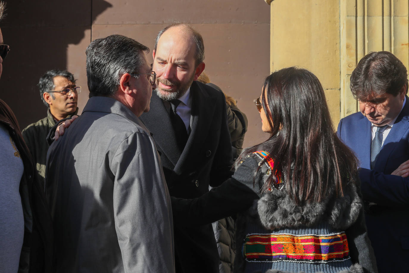 Fotos: Emocionada despedida en Gijón al empresario Romualdo Alvargonzález