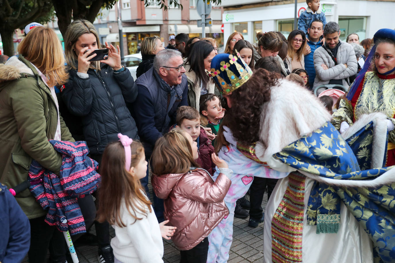 Fotos: Últimas peticiones a los Reyes Magos en El Coto, Ceares y Pescadores