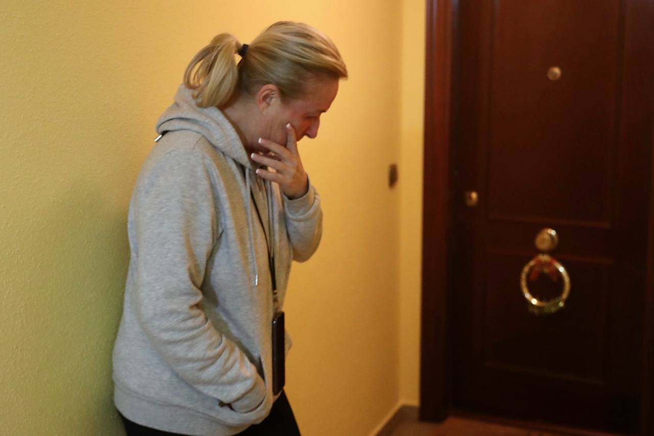 Fotos: Sofocan un incendio en un almacén de colchones de Avilés