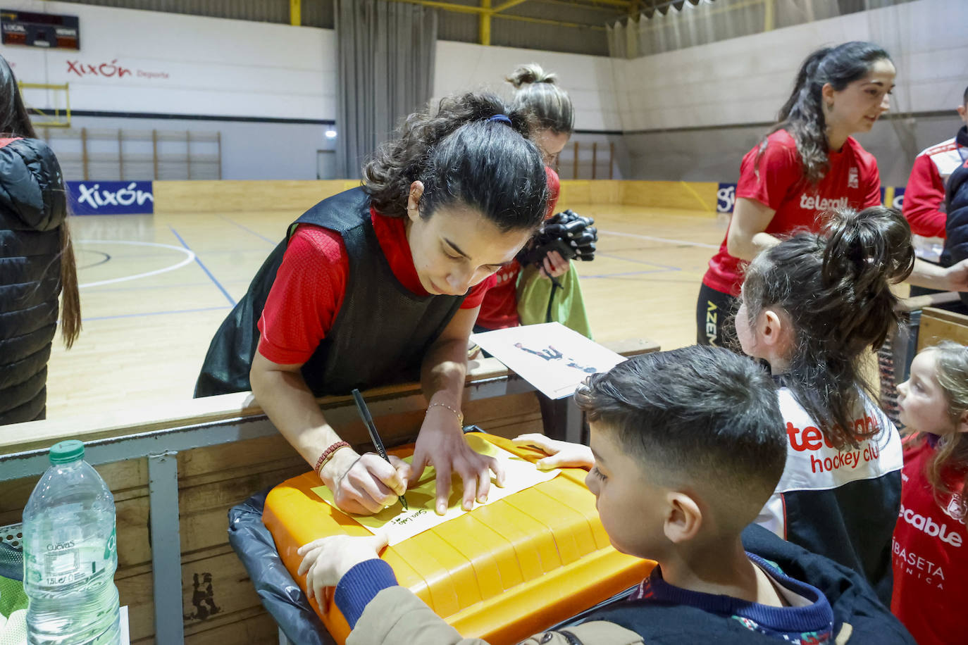 Fotos: El Telecable Gijón se carga de la energía de la afición