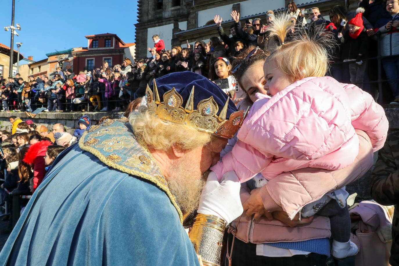 Fotos: Rostros llenos de ilusión en la recepción de los Reyes Magos de Gijón